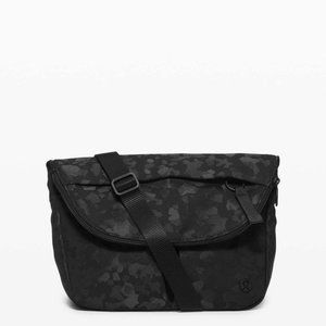 Lululemon All Night Festival Bag *5L